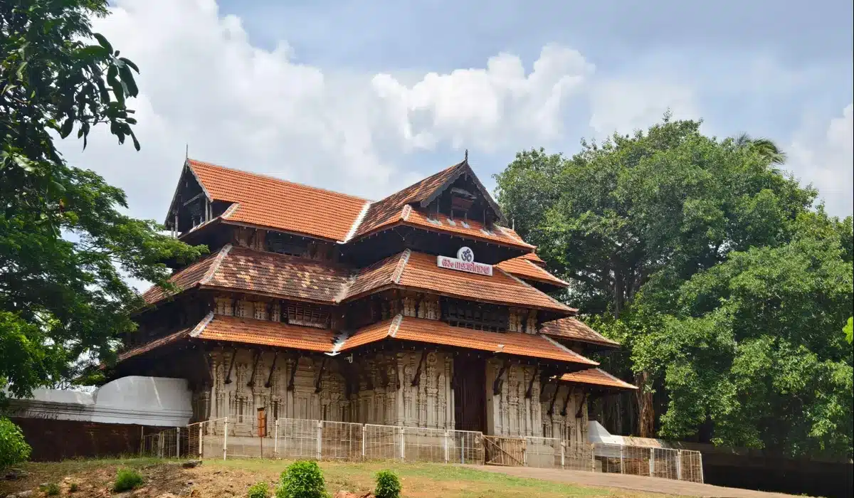 Vadakkumnathan Temple